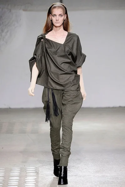 Look 2